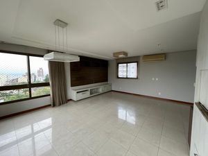 Image 4 - 930850