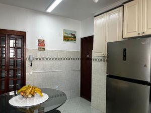 Image 4 - 930886