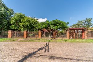 Image 4 - 930887