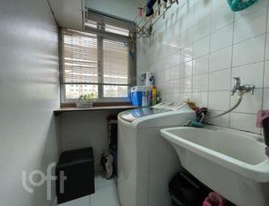 Image 8 - 930898