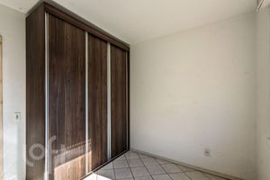 Image 4 - 930899