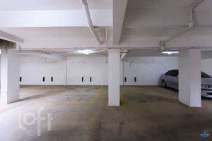 Image 33 - 930903