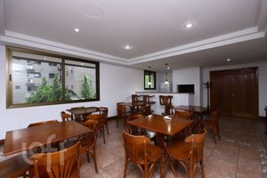 Image 27 - 930903