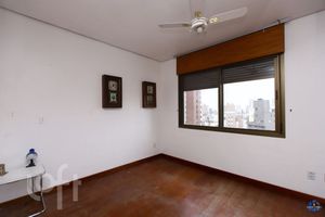 Image 9 - 930903