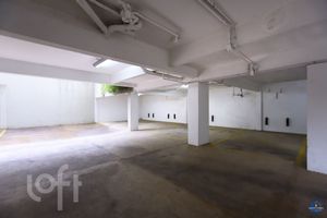 Image 32 - 930903