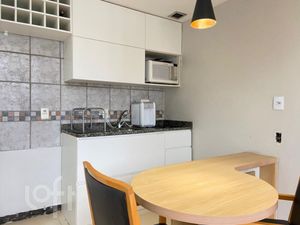 Image 3 - 930933