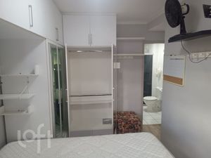Image 8 - 930934