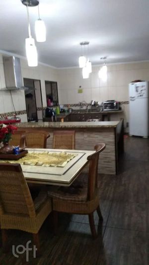 Image 2 - 930942
