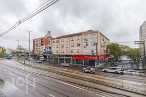 Image 9 - 931010
