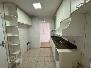 Image 4 - 931049