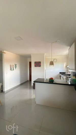 Image 4 - 931051