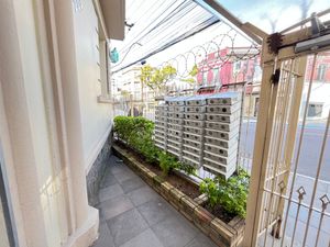 Image 1 - 931090