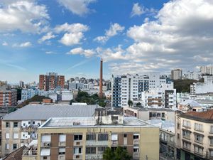 Image 18 - 931090
