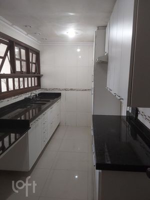 Image 4 - 931092