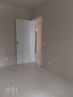 Image 19 - 931092