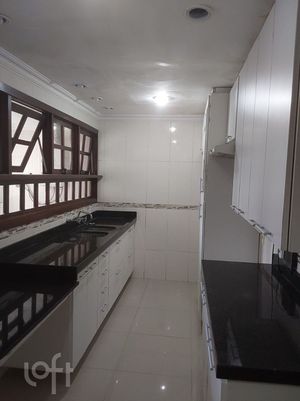 Image 5 - 931092