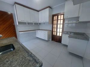 Image 3 - 931105