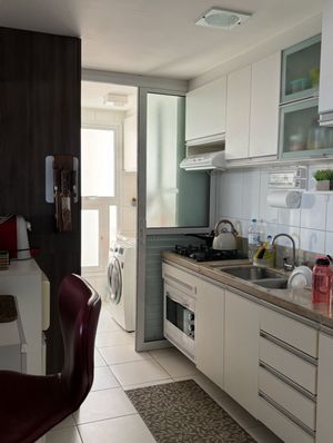 Image 2 - 931106
