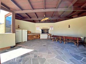 Image 32 - 931125