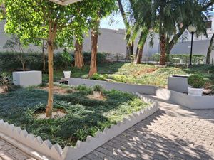 Image 19 - 931150