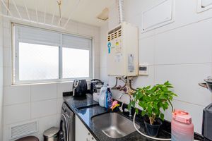 Image 18 - 931152