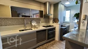 Image 10 - 931173