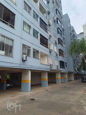 Image 10 - 931311