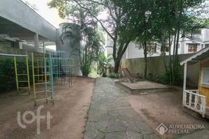 Image 34 - 931351