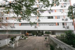 Image 38 - 931351
