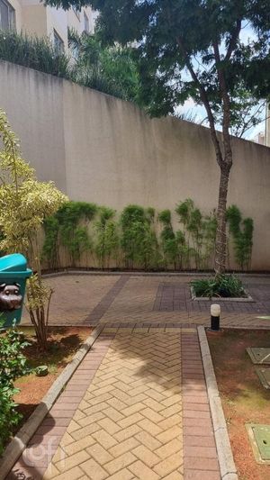 Image 9 - 931357
