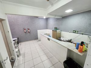 Image 19 - 931391