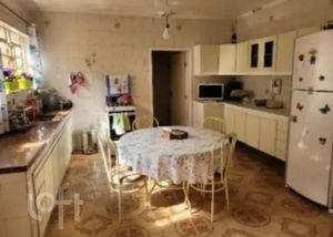 Image 3 - 931409