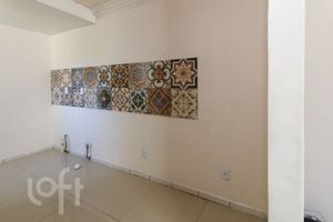 Image 13 - 931410