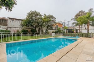 Image 6 - 931435