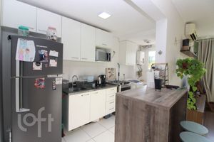Image 3 - 931457