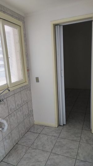 Image 4 - 931458