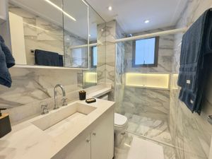 Image 9 - 931472