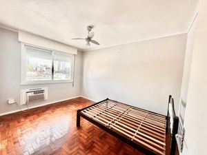 Image 3 - 931488