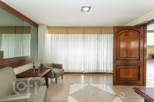 Image 17 - 931491