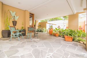 Image 4 - 931547