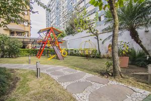 Image 9 - 931547