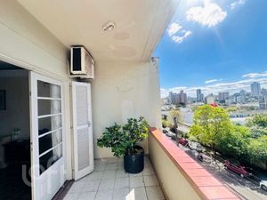 Image 19 - 931550