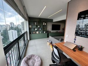 Image 5 - 931560