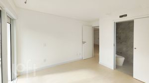 Image 11 - 931564