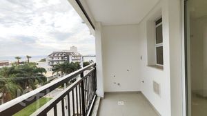 Image 5 - 931564
