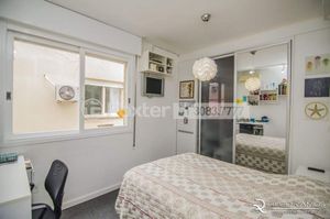 Image 3 - 931579