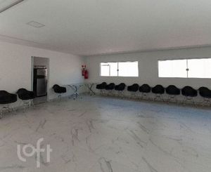 Image 4 - 931585