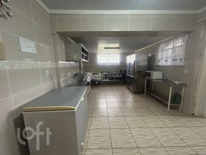 Image 21 - 931617