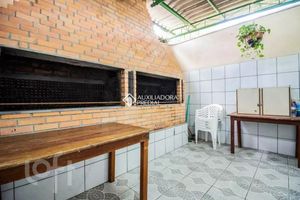 Image 28 - 931617