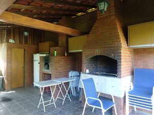 Image 6 - 931618